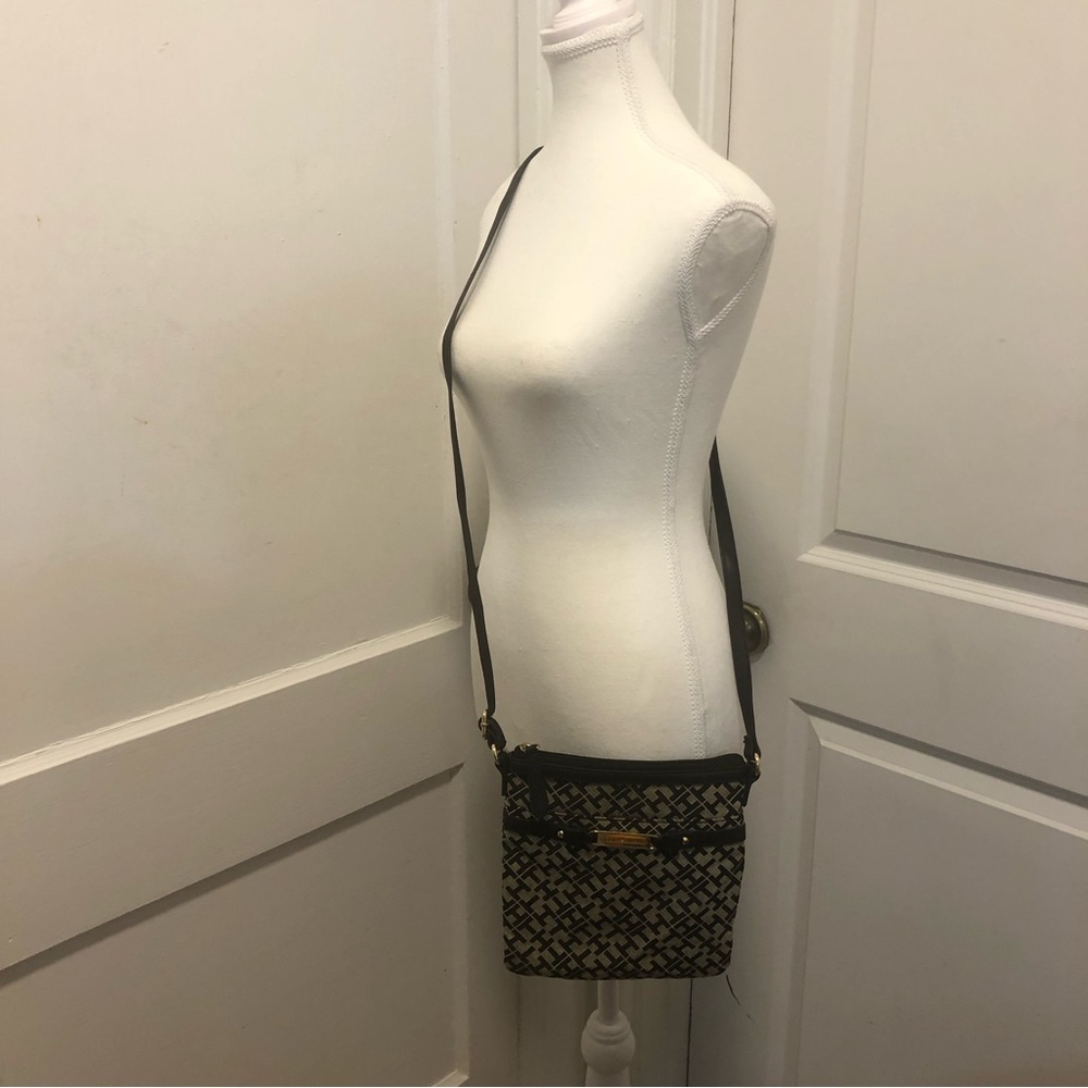 Tommy Hilfiger ladies crossbody purse bag